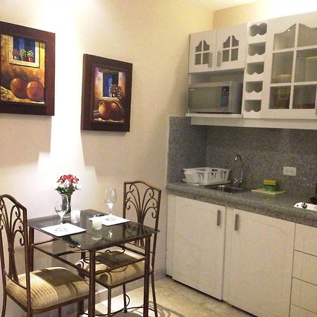 El Patio Suites II جواياكيل المظهر الخارجي الصورة