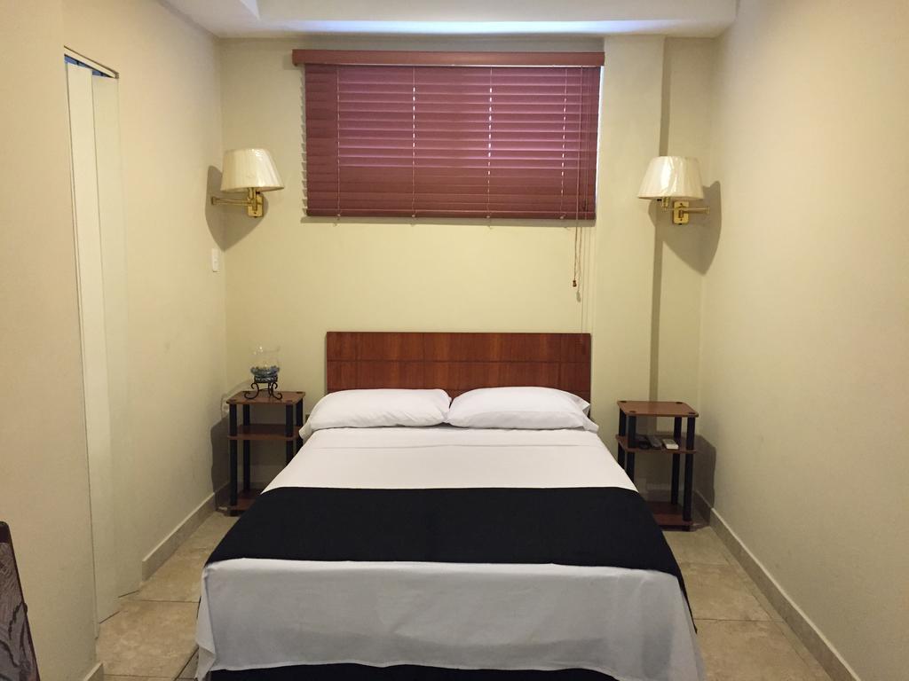 El Patio Suites II جواياكيل المظهر الخارجي الصورة