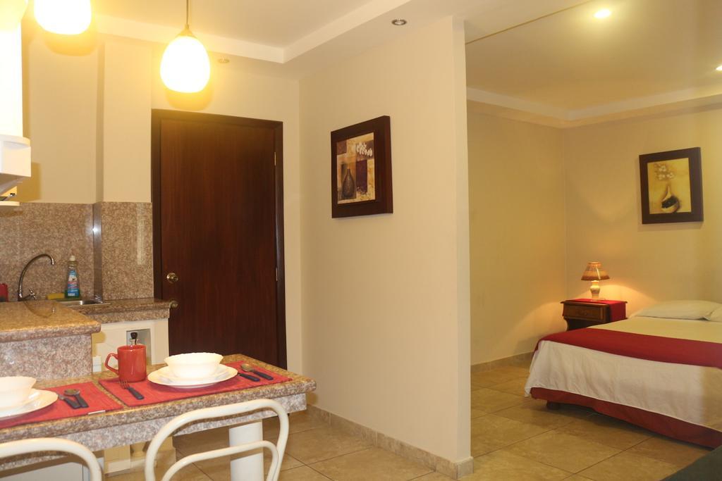 El Patio Suites II جواياكيل المظهر الخارجي الصورة