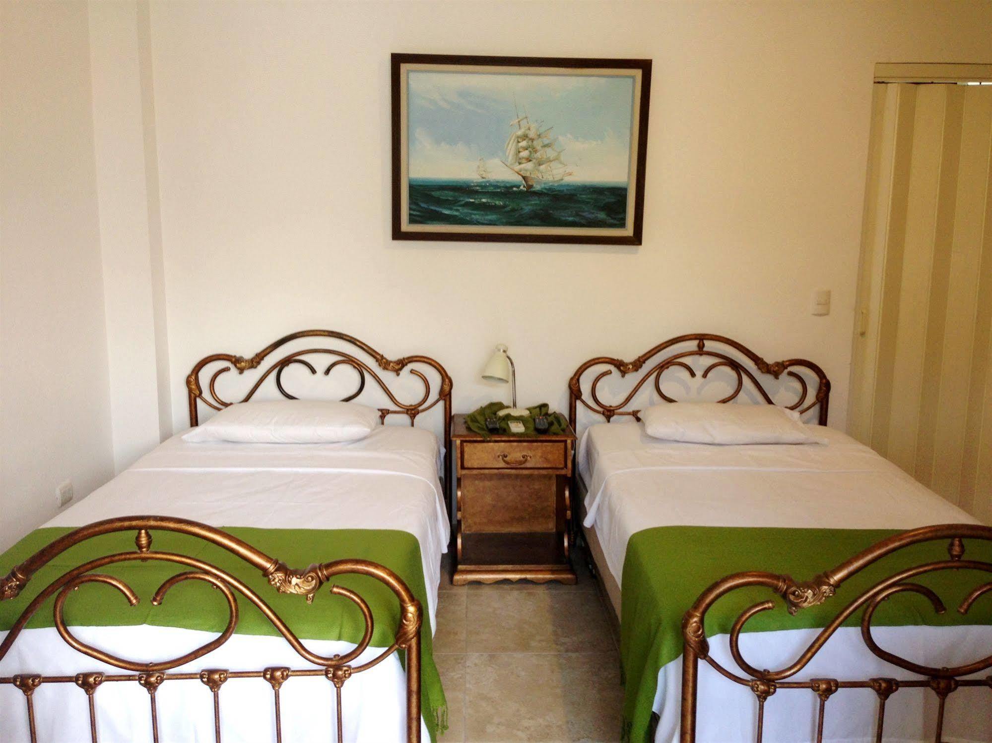 El Patio Suites II جواياكيل المظهر الخارجي الصورة